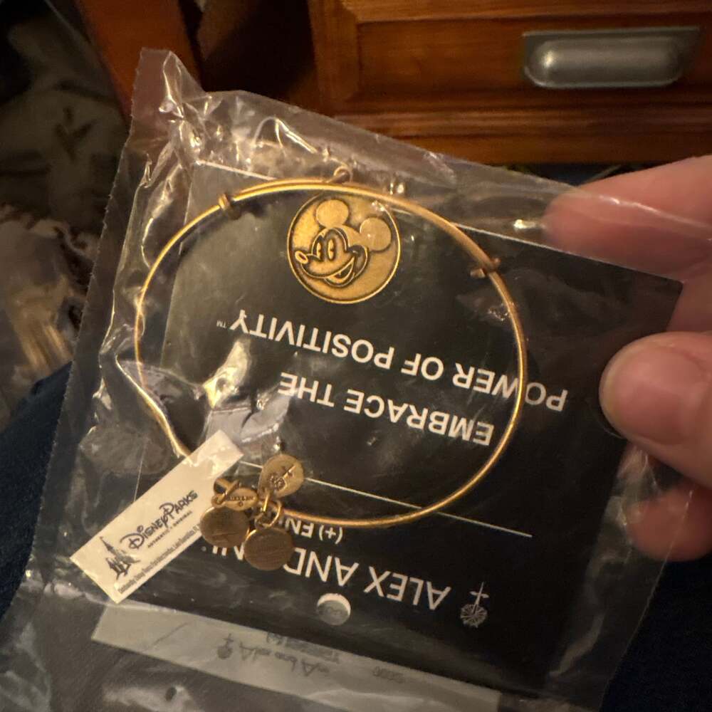Brand New Disney Parks Alex and Ani Mickey Mouse Gold Bracelet RETIRED